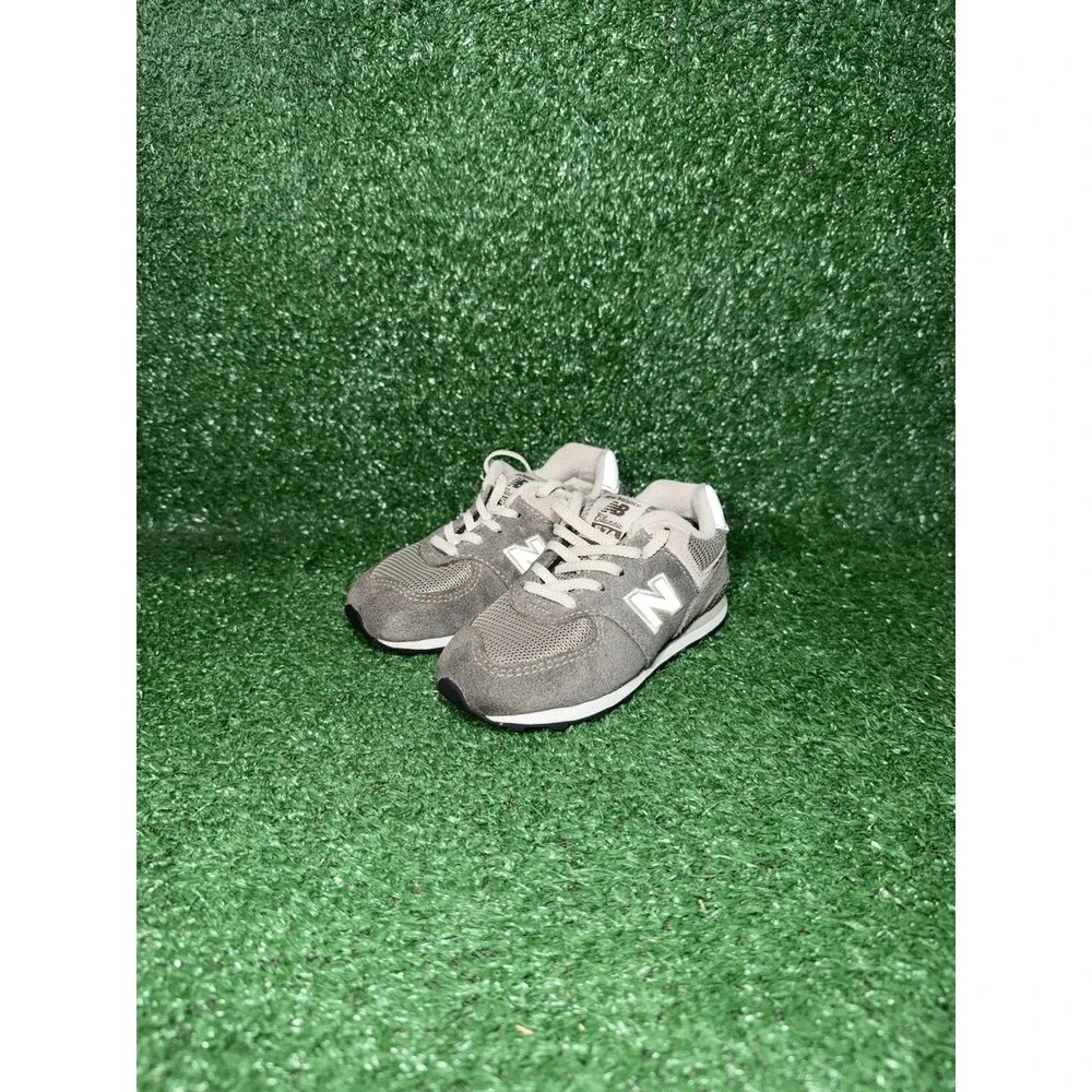 New Balance 574 Toddler Size 8C Grey Walking Shoes Slip On Comfort Sneakers